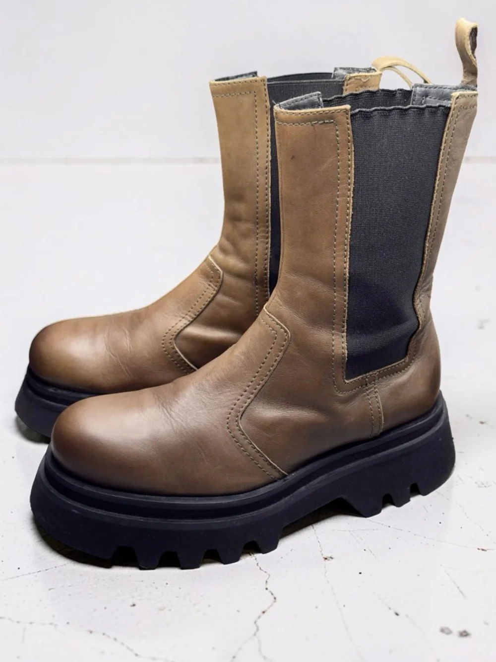 ZARA Flat Leather Ankle Boots with Chunky Track Sole Khaki Brown